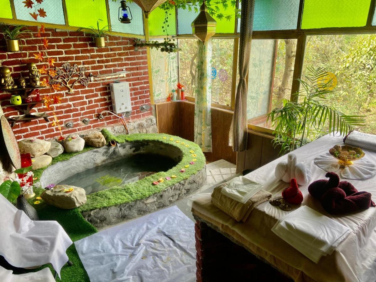 Hotel Veda5 Ayurveda & Yoga Retreat Rishīkesh Esterno foto